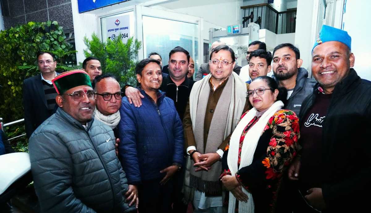 उपनल कर्मचारियों ने मुख्यमंत्री से भेंट कर ‘समान कार्य–समान वेतन’ पर कैबिनेट के ऐतिहासिक निर्णय के लिए व्यक्त किया आभार